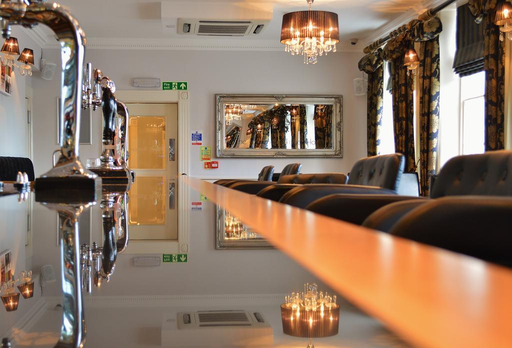 Hotel The Clarendon Royal Community 3*